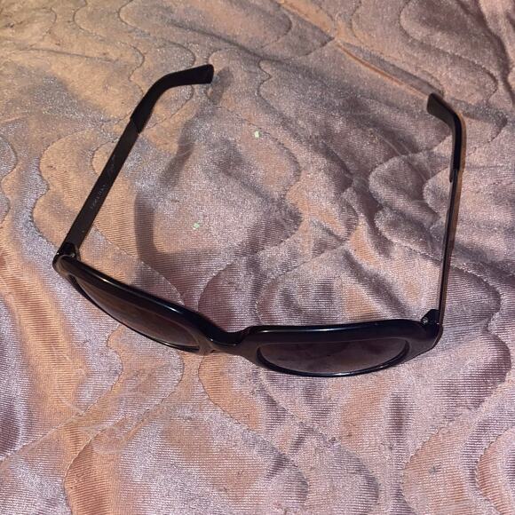 VERA WANG Sunglasses - Purple Lens - Picture 2 of 11